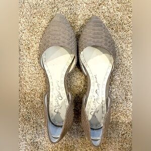Alice + Olivia gray textured flats size 36.5 NEVER WORN